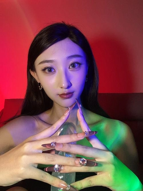 筱懿学姐 – ASMR听觉盛宴带耳机看