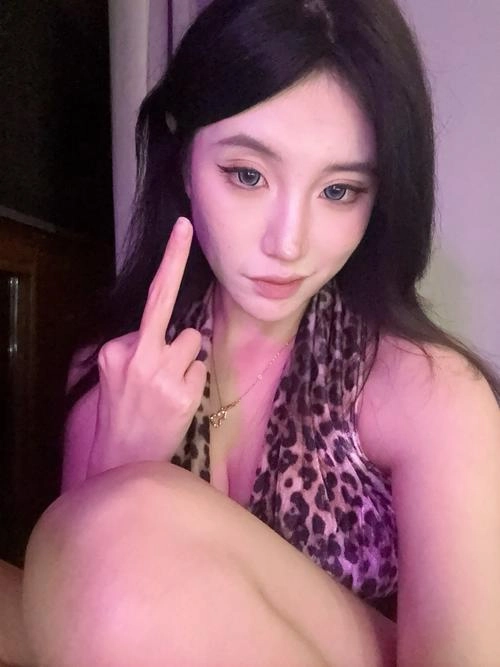 楠熙 – 深夜场榨空废物